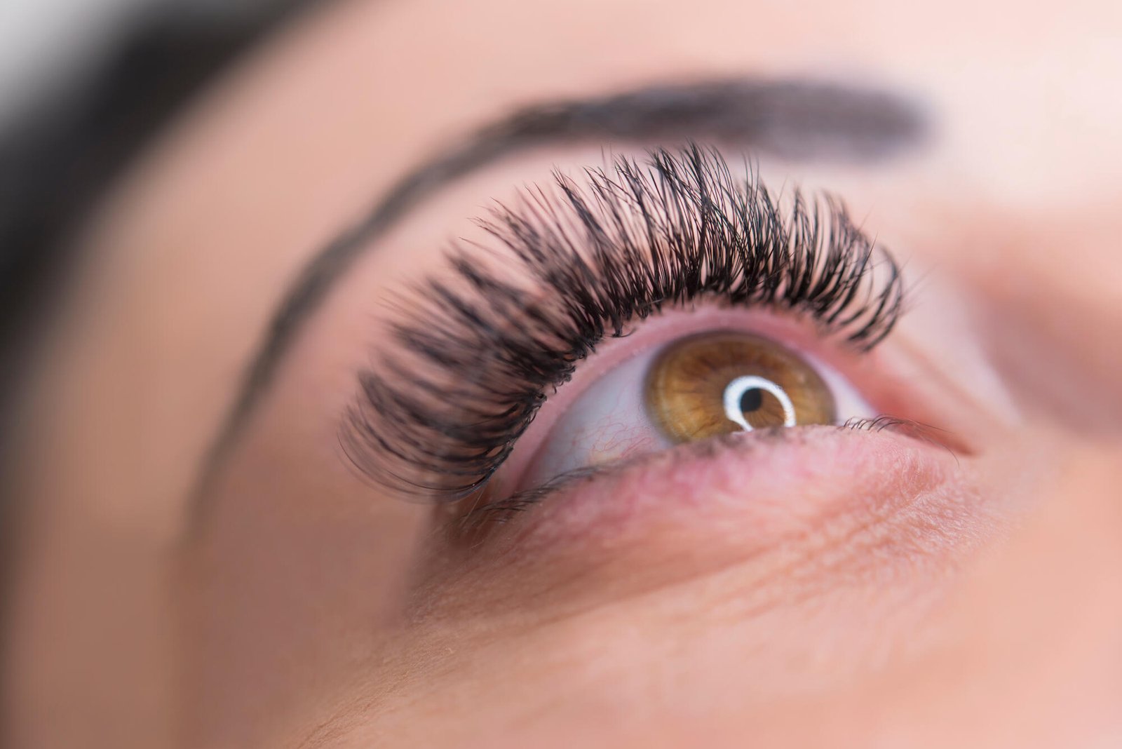 The Ultimate Guide to Choosing the Perfect Full Eyelash Extensions