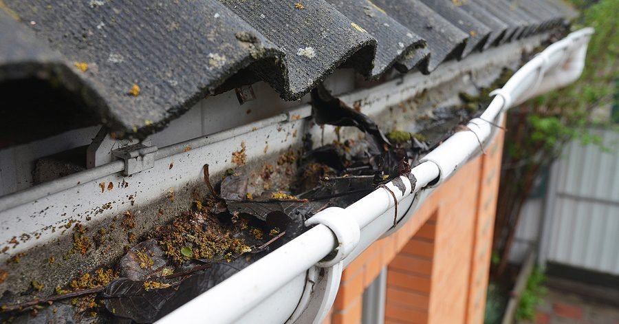 What Problems Can Poor Gutter Cleaning Cause?