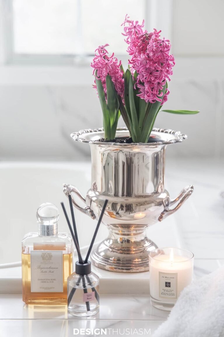 Cultivating Ambiance: The Art of Selecting Seasonal Home Fragrances