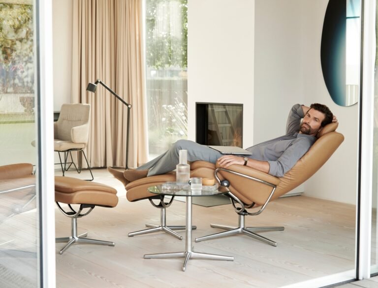The Role of Recliner Swivel Chairs in Modern Interior Design