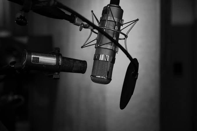 Simplify Your Music Workflow with These 6 Vocal AI Tools