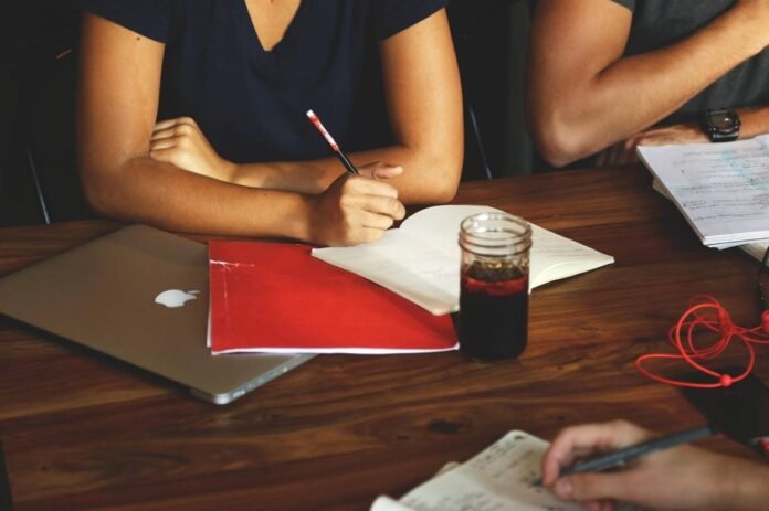 From the Gym to the Office: Hydration Strategies for Busy People