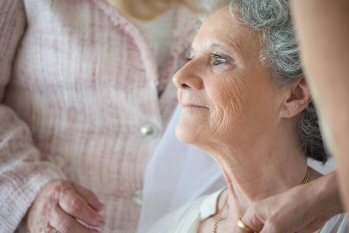 Memory Care vs Assisted Living: 6 Key Differences Explained