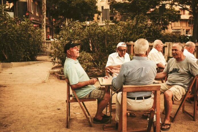 4 Ideas for a Memorable Father's Day Brunch with Seniors
