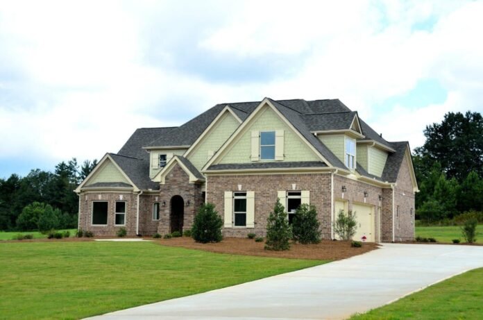 Effective Strategies for Maintaining Your Home's Exterior Appearance