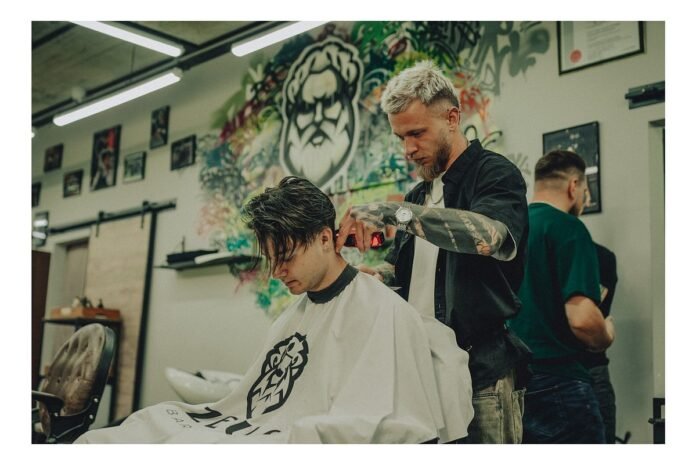 Aliza Barber: Mianwali’s Top Destination for Men’s Grooming