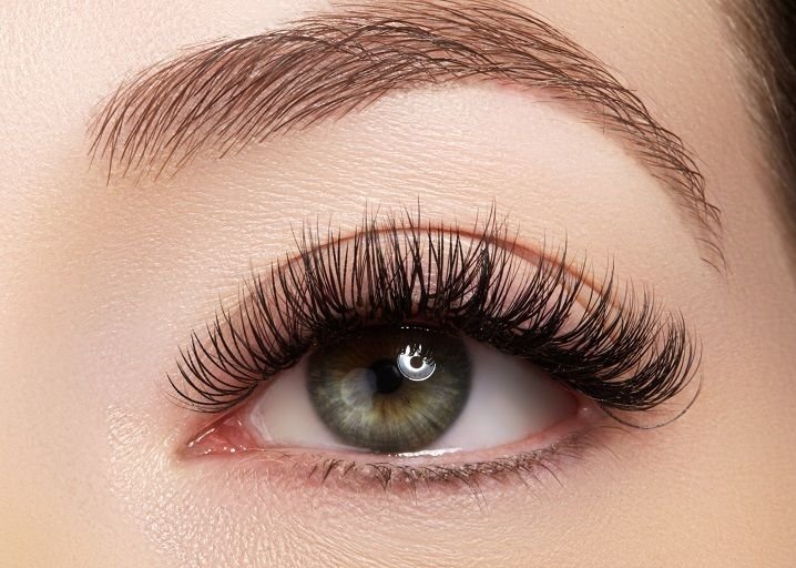 The Evolution of Eyelash Extensions: Innovations that Changed the Industry