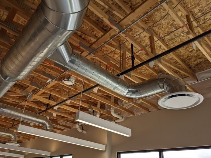 exposed-ductwork-modern-loft.jpg Exposed ductwork in modern industrial interior design