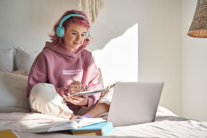 Hipster,Teen,Girl,School,Student,With,Pink,Hair,Wear,Headphone Maximizing Comfort: Luxury Student Housing Essentials