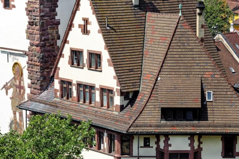 Innovative Roofing Designs that Transform Cityscapes