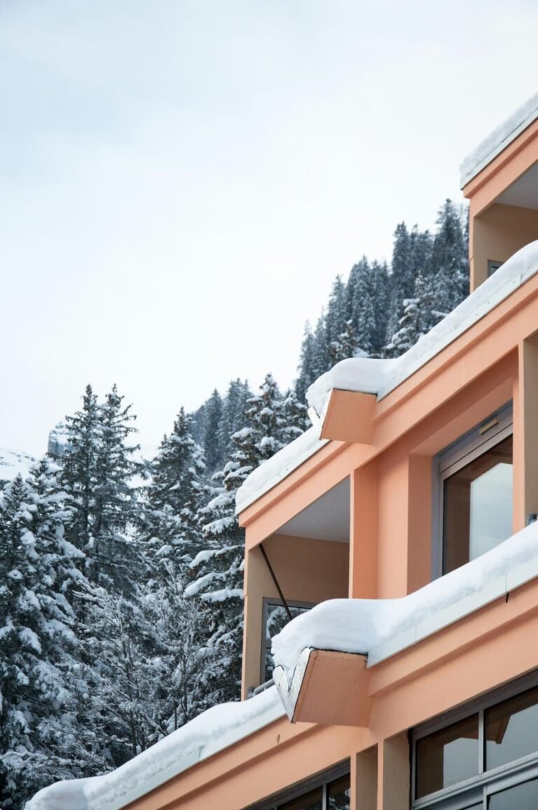 How to Choose the Right Insulation Contractor for Your Home