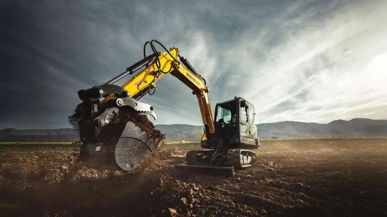 Demand for Compact Excavators Climbs in Australia Amid Construction Boom